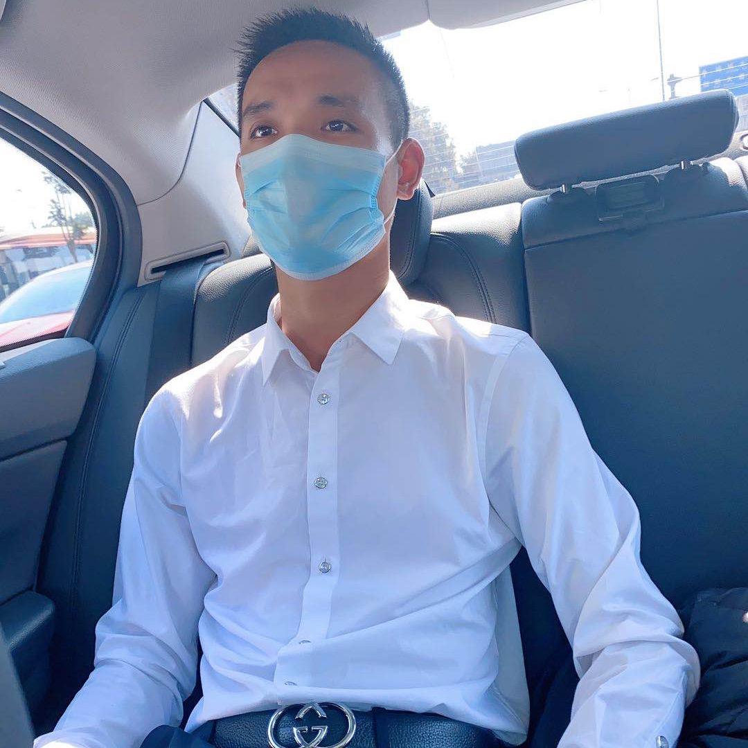 《黄公子》成都鑫鸿瑞海汽车销售有限公司