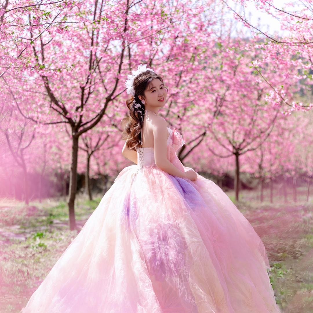 卖烤鱼的小姐姐♥*^_^*