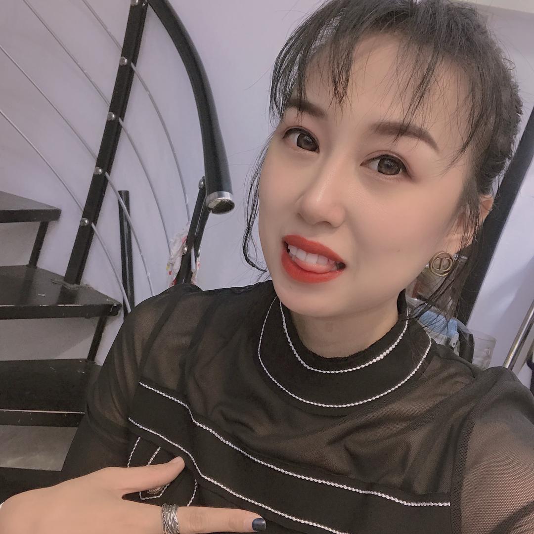 欧尼服饰工厂