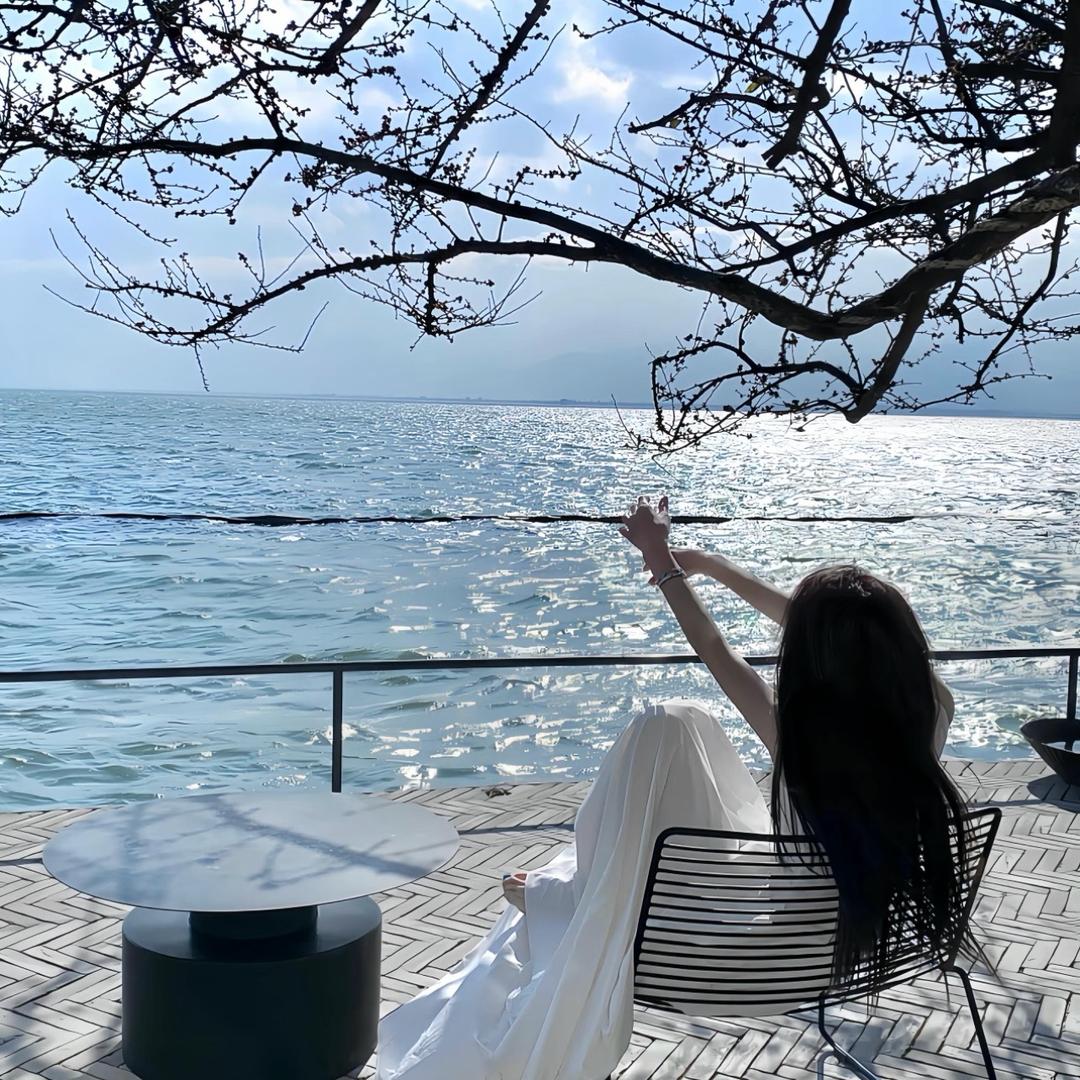 是浅浅吖