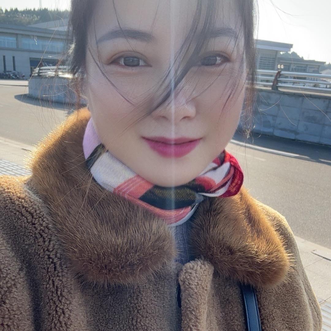 依依❤️75兔兔.