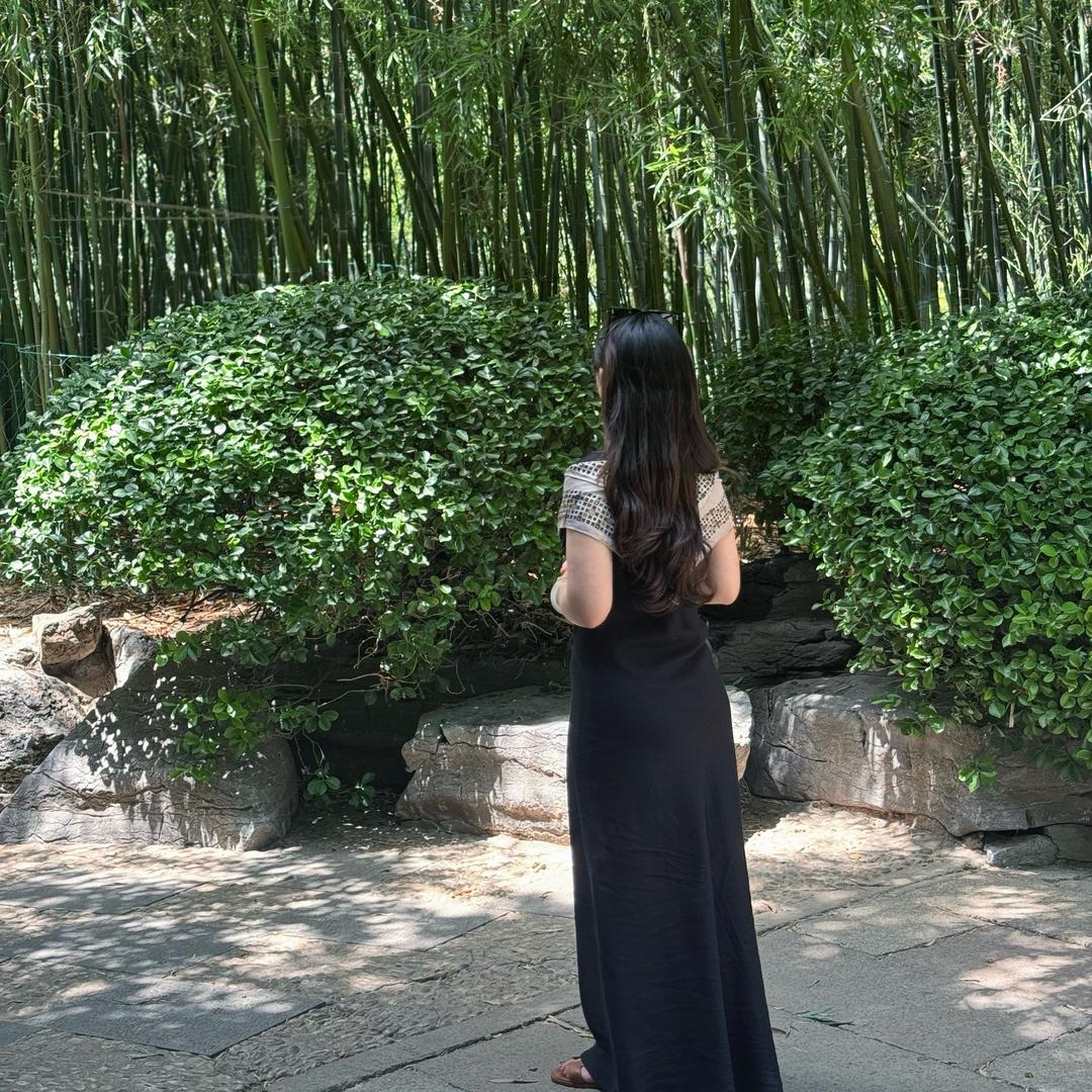 魏县U m•有米女装👗