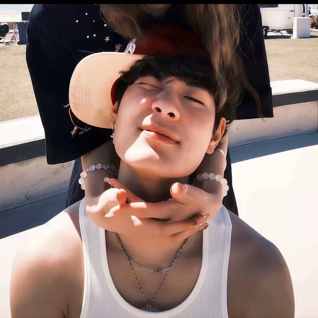 ·.