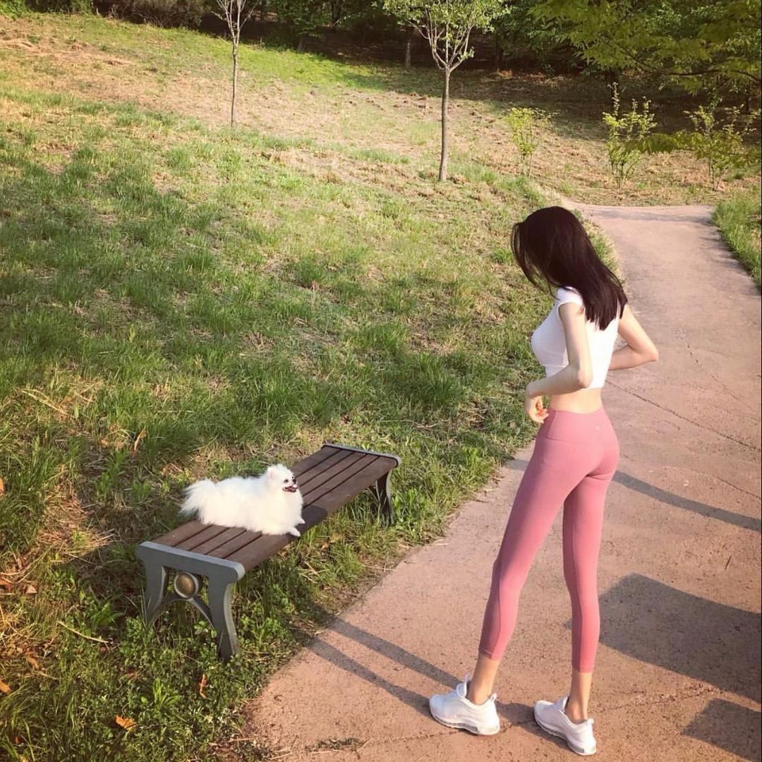 胡瀚予服装