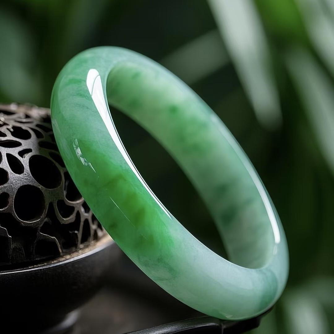 浣溪荂菅萃手镯