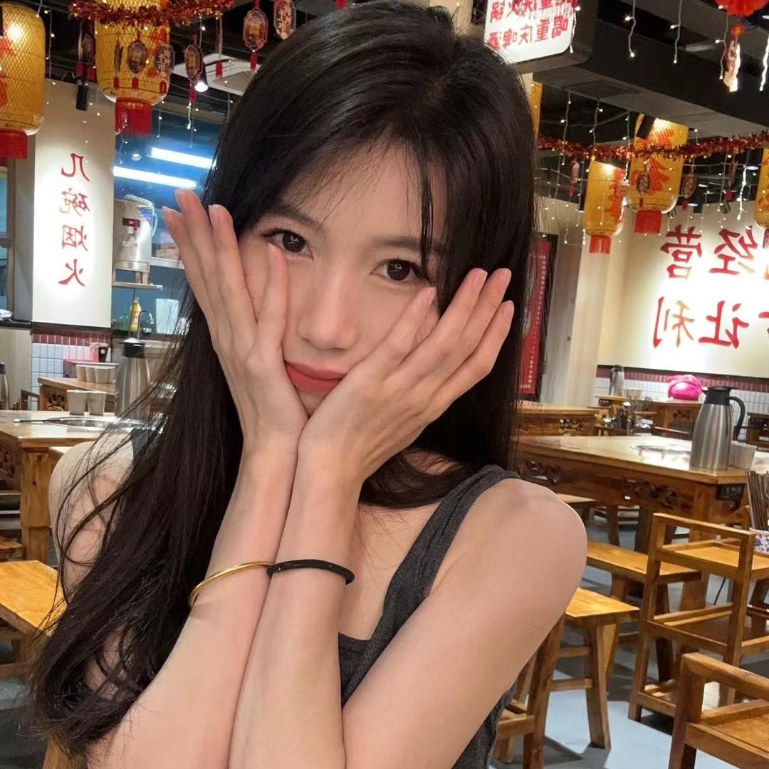晶晶服饰工厂