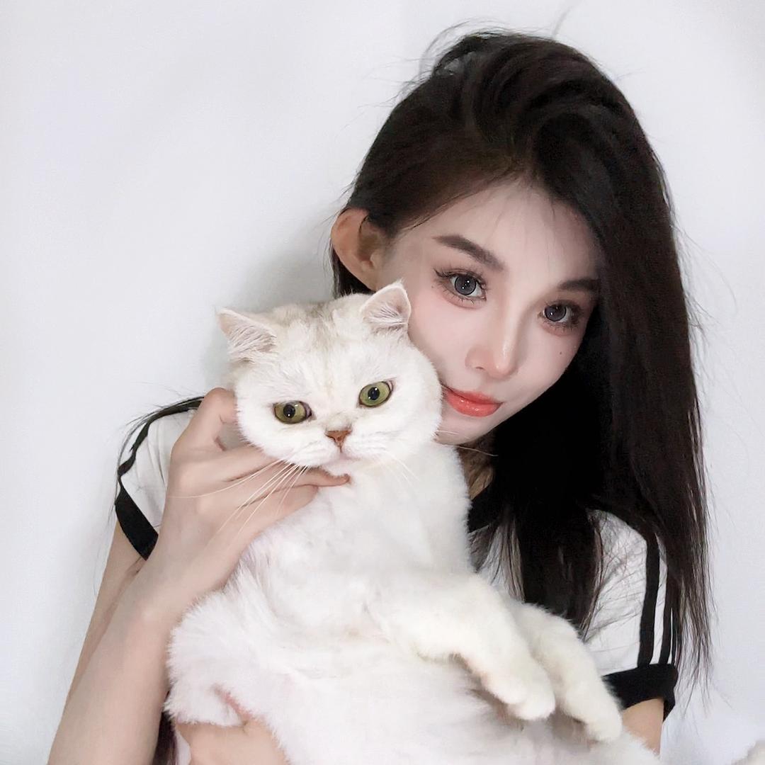 草莓味可乐🥤