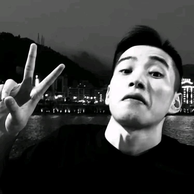 帅不过你前任