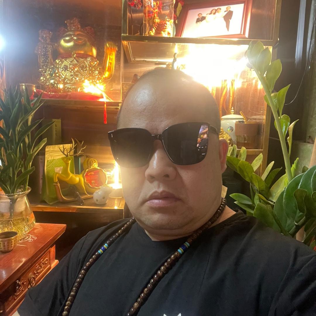 金钢车位锁