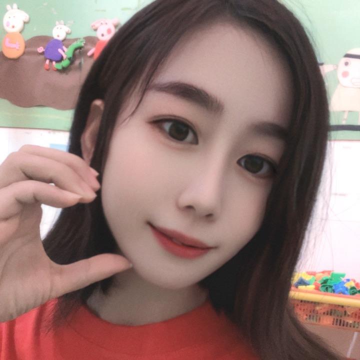 英子