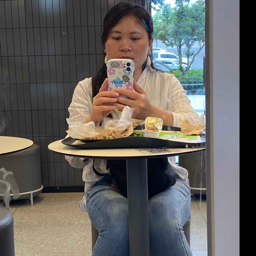 罗婉真