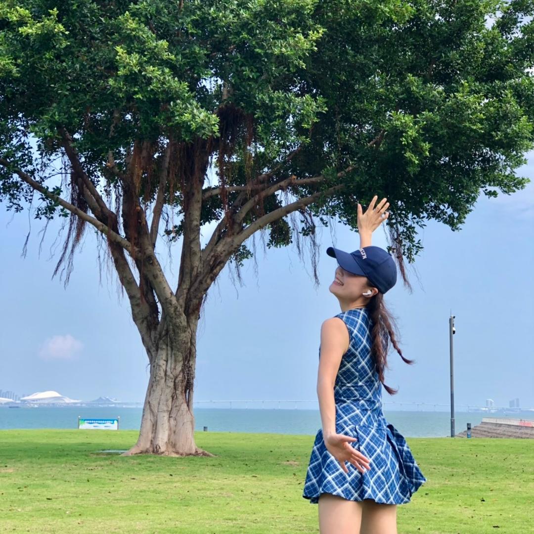 是王瞪瞪瞪瞪瞪吖