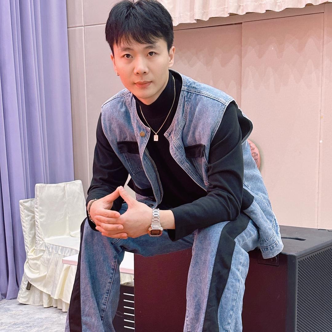 街头才艺王俊（下午四点睢县凤栖湖直播）
