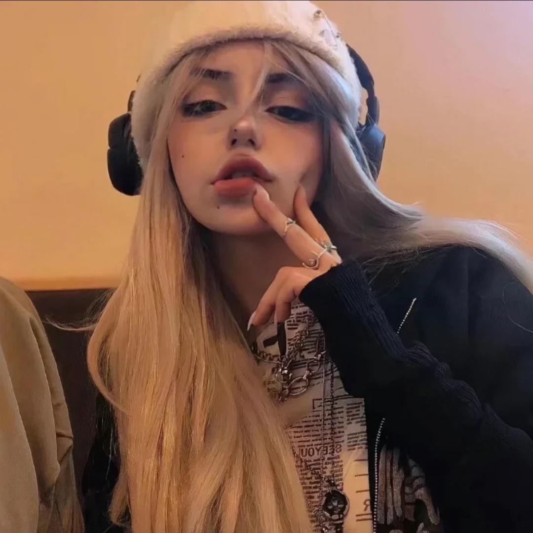 李菲