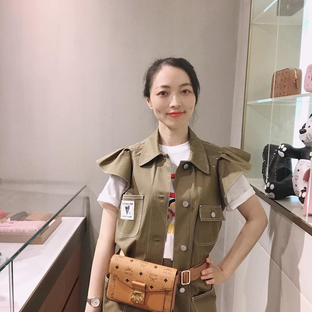 MCM 丹尼斯柜姐Cindy 欣