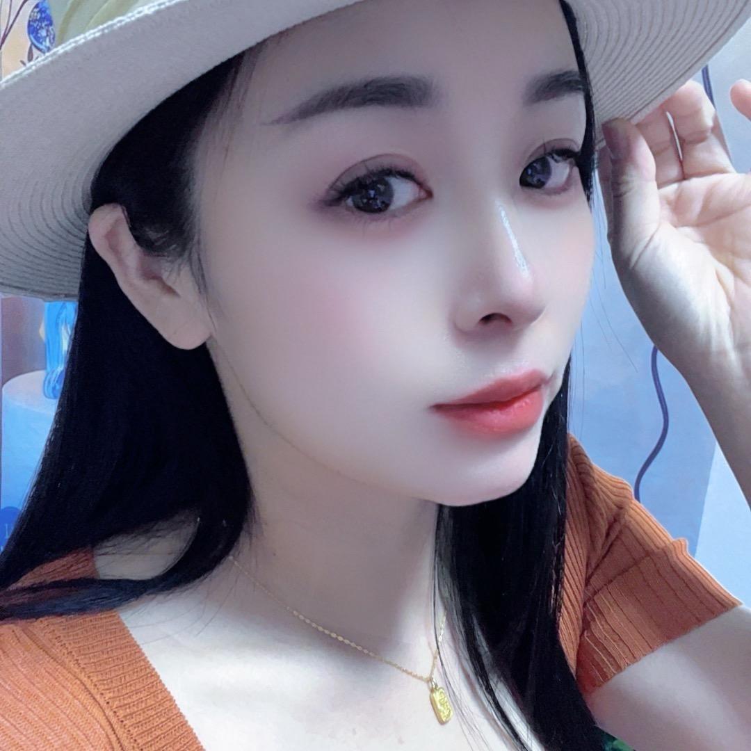 依依💕