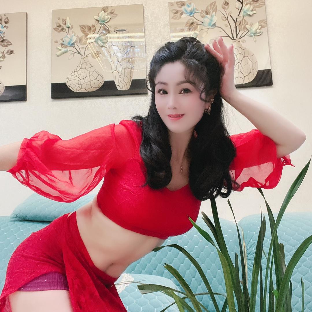 娟娟东方舞