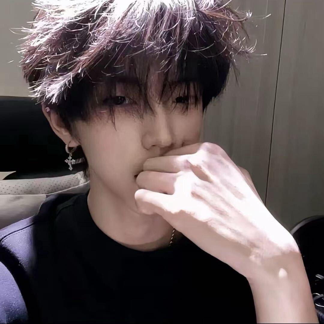 冷漠有洁癖的小姐对挑着粪担的我一见钟情