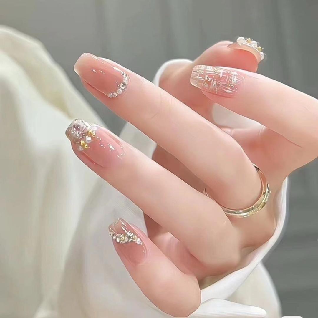 盈意创专营店穿戴美甲