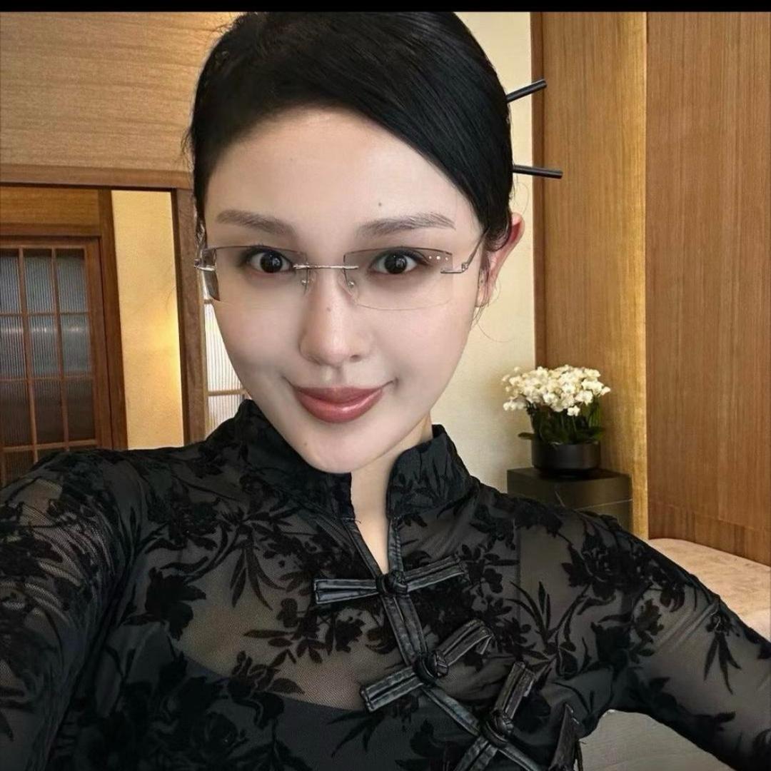 小阿俏蜜语～（直播号🔍破烂女王）