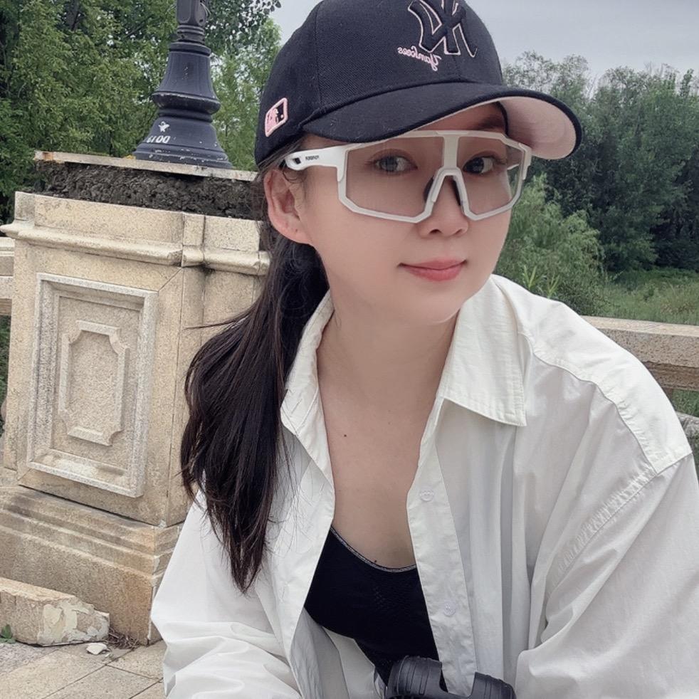 爱骑行的小姐姐🚴