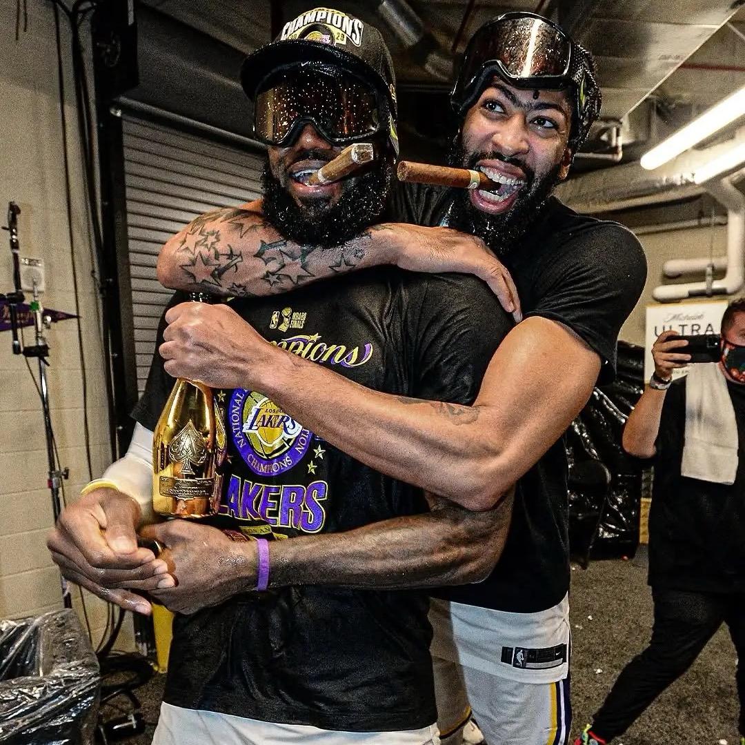 十年詹姆斯老粉（威少牛逼！）