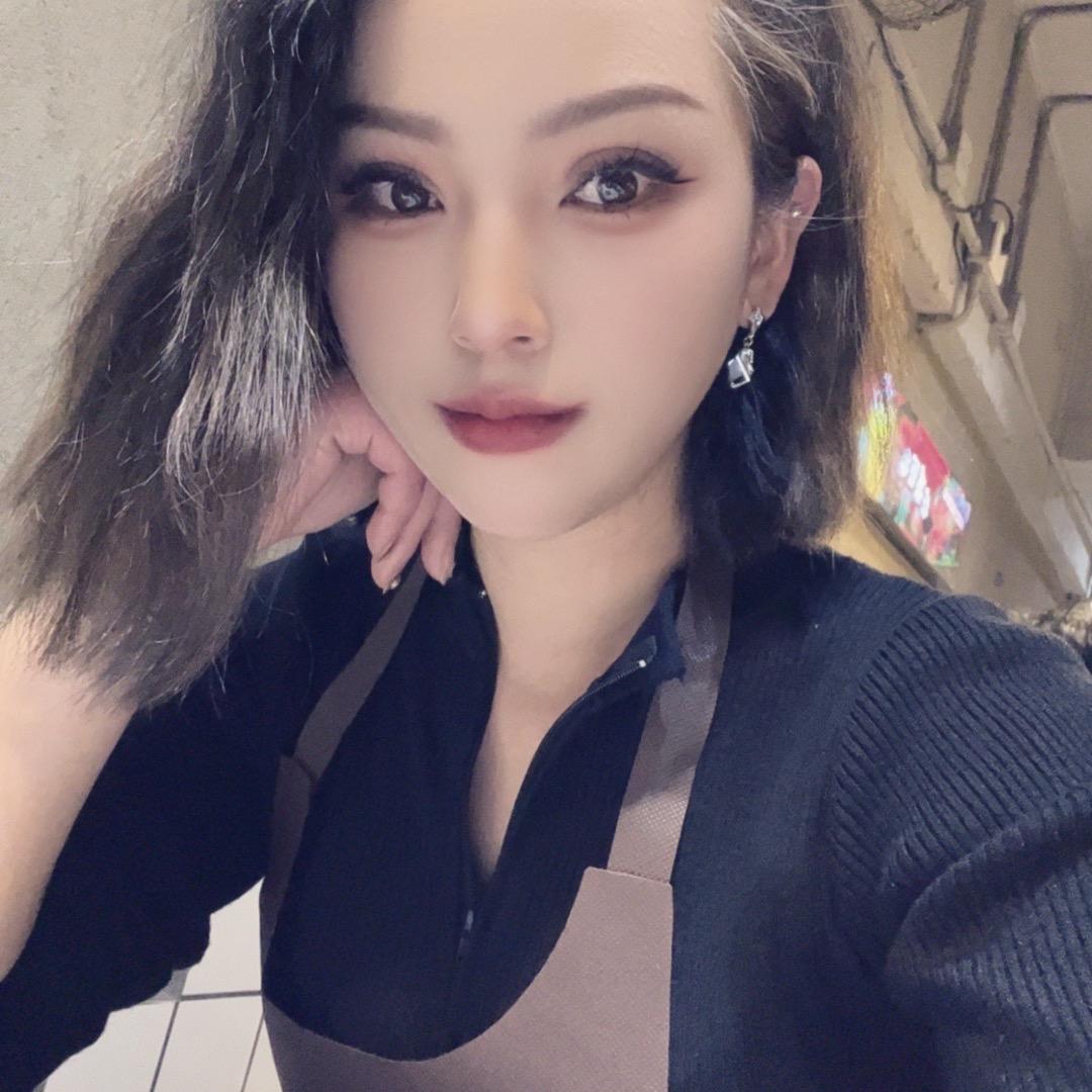 L😼墨墨🐱