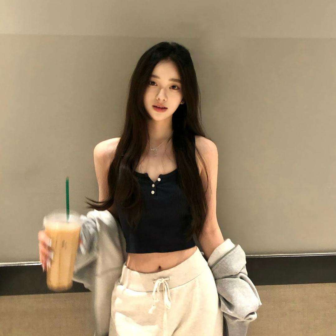 好像是小喻