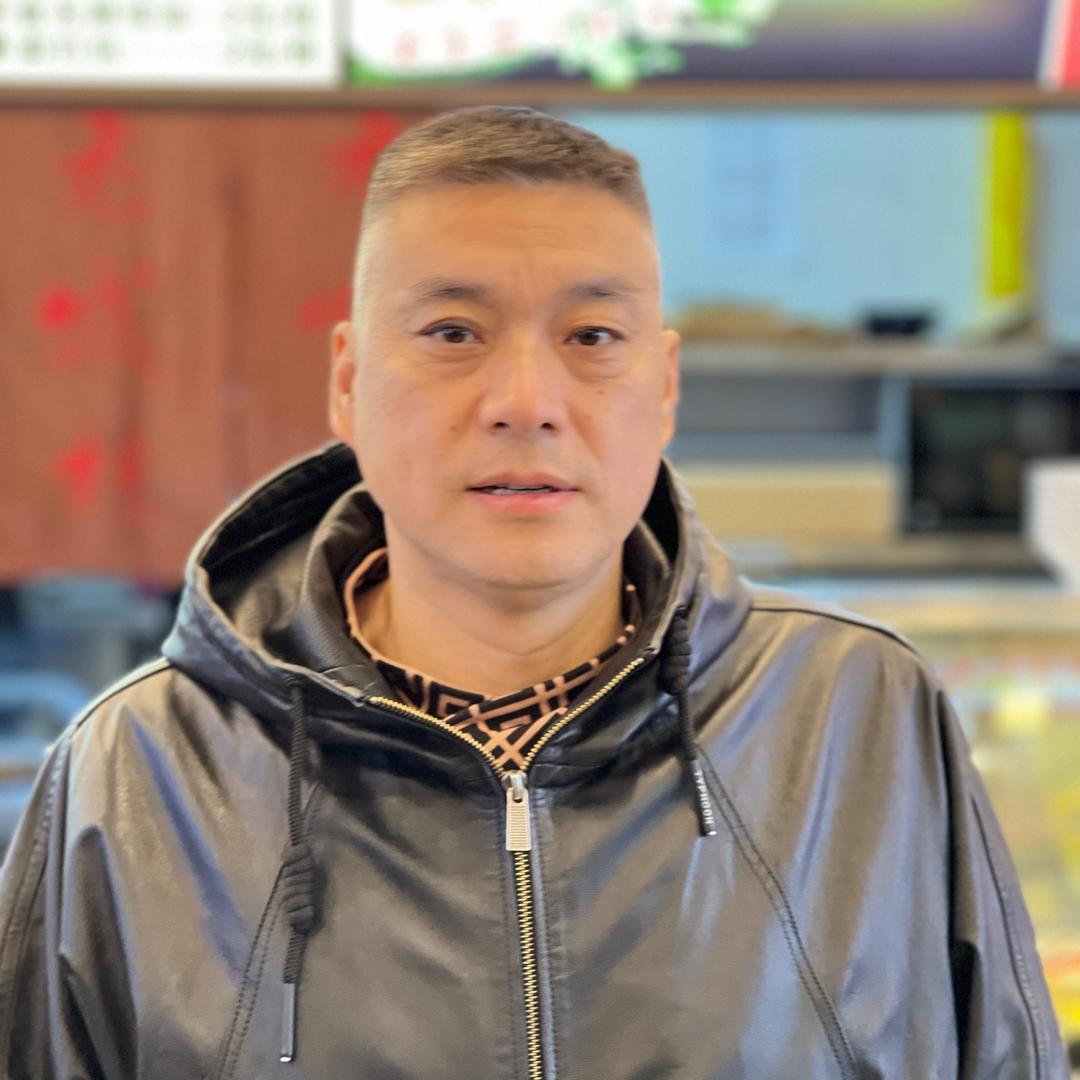 做火烧的老张（琴岛老城根肉火烧）