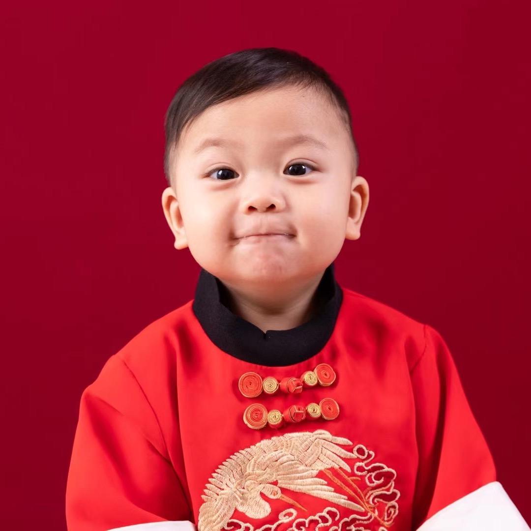 童模Mike爱吃肉