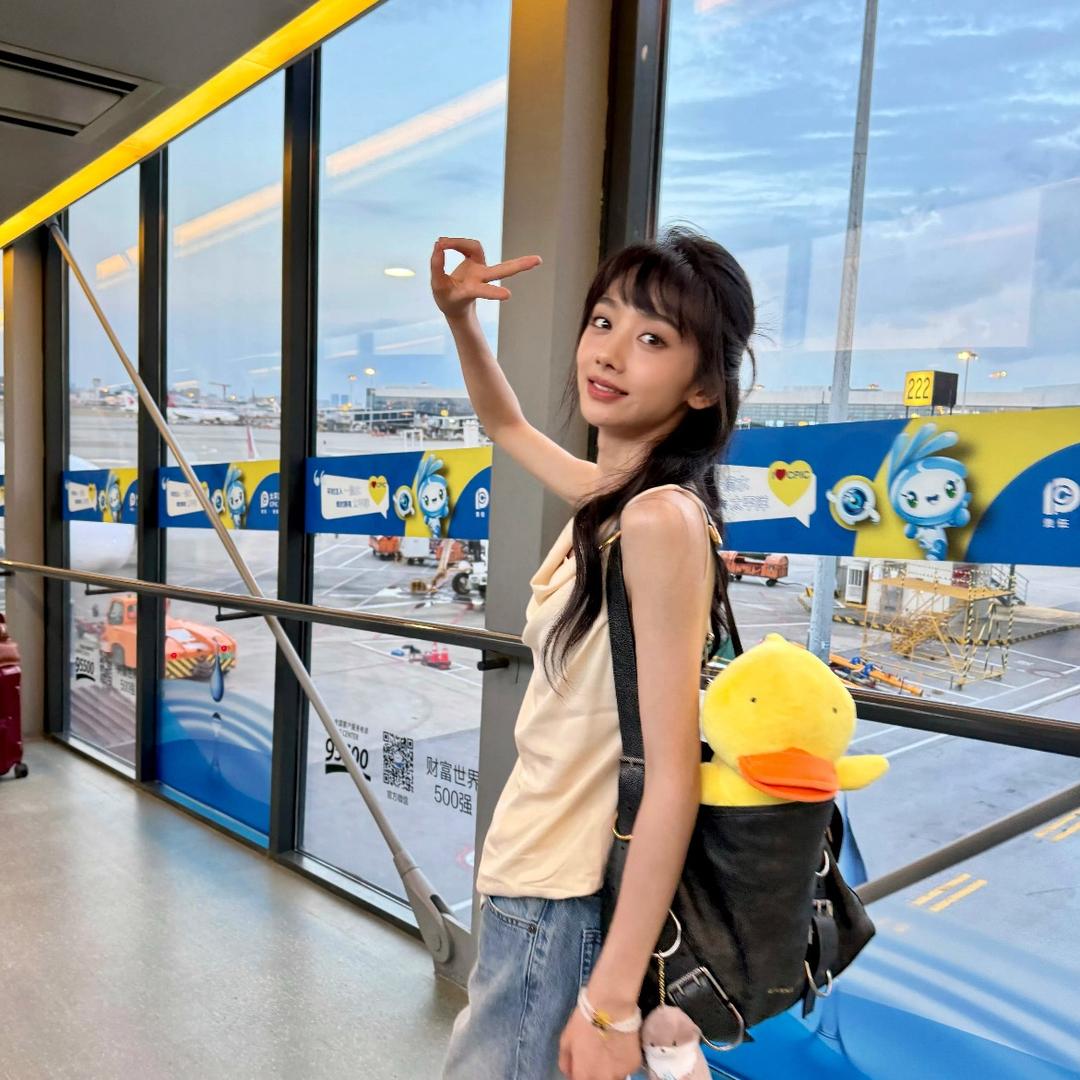 十八岁清纯小妈离异带俩小王八