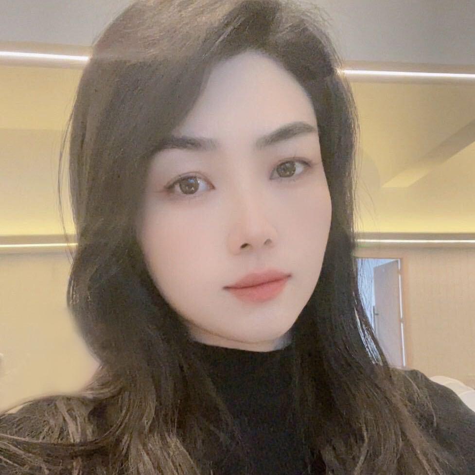 周周@