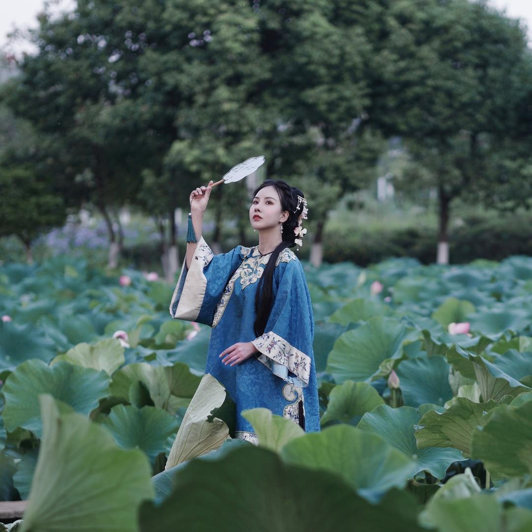 昆明锦帛花衣服装工作室