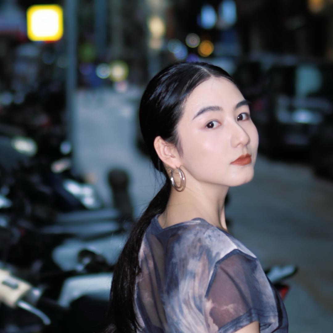 芳怡轻奢女装
