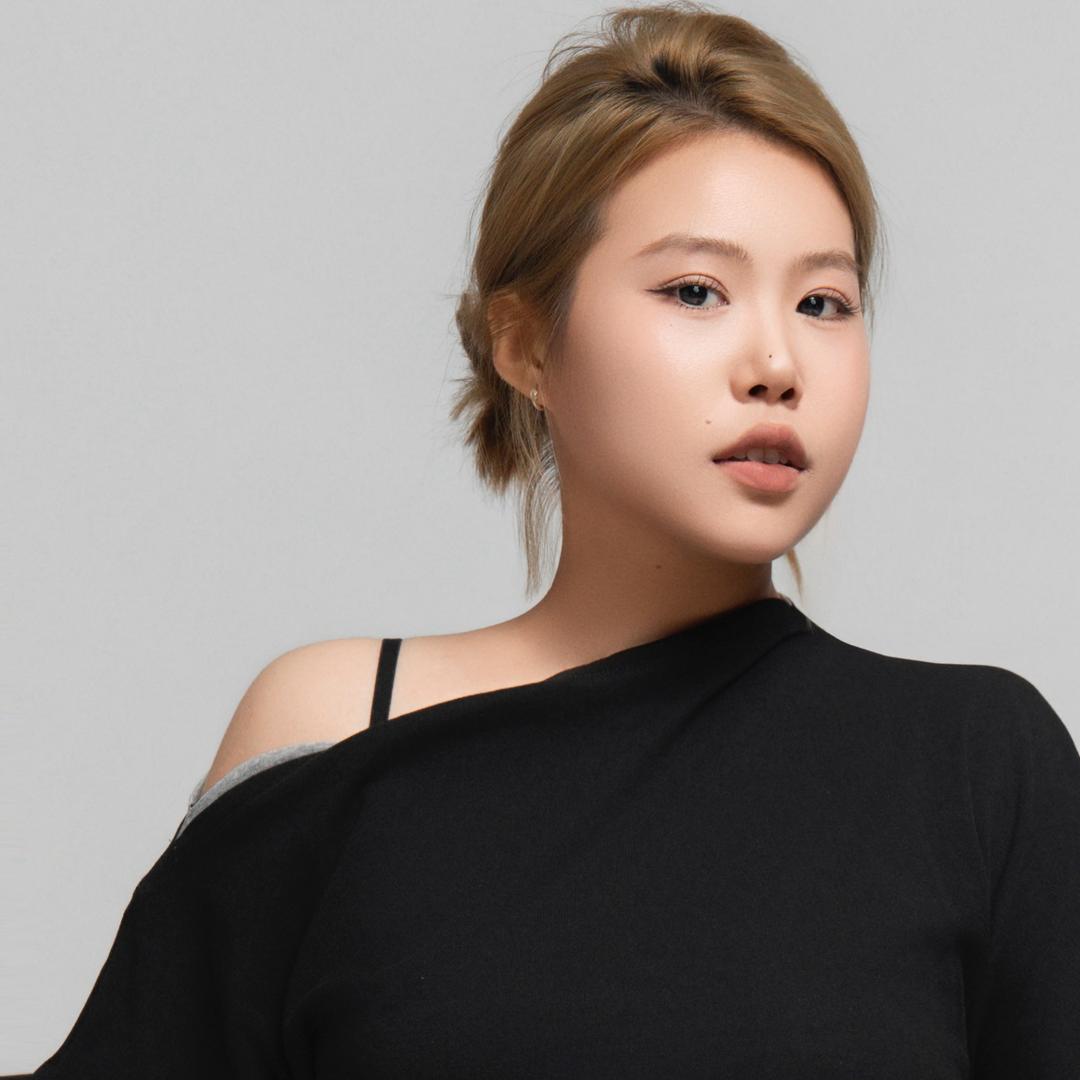 一个化妆师默含💫