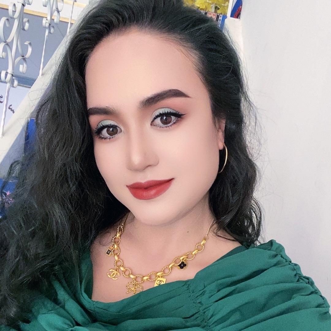 荷花美容美发店