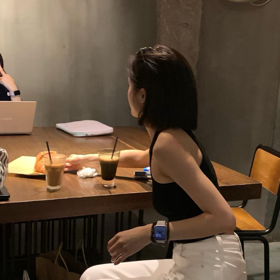 做白日梦的李李