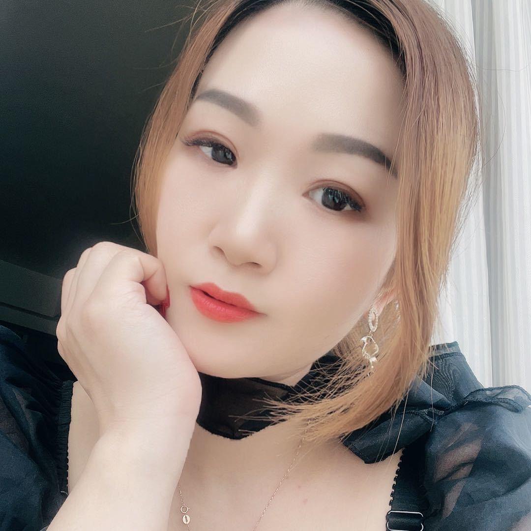 翩翩女王👑