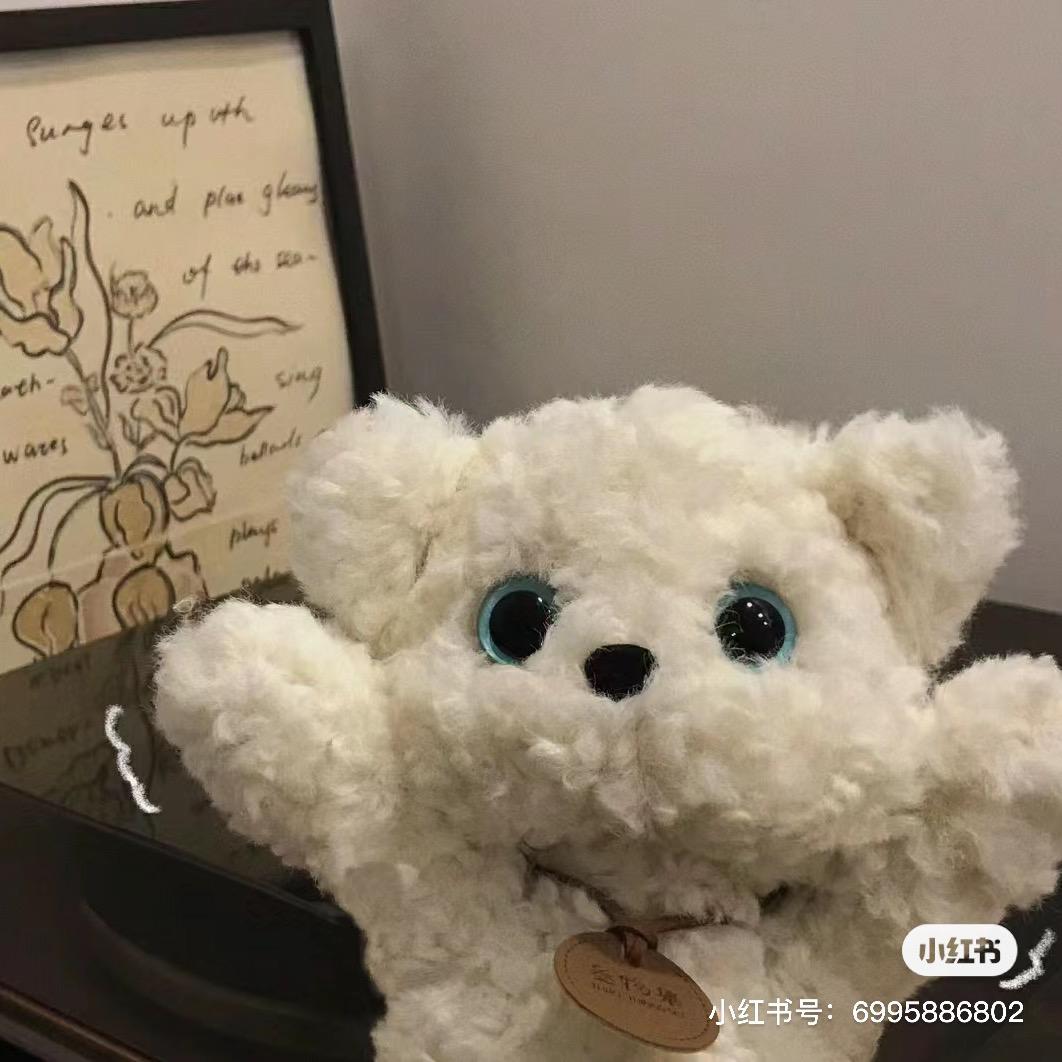 打翻一罐小牛奶