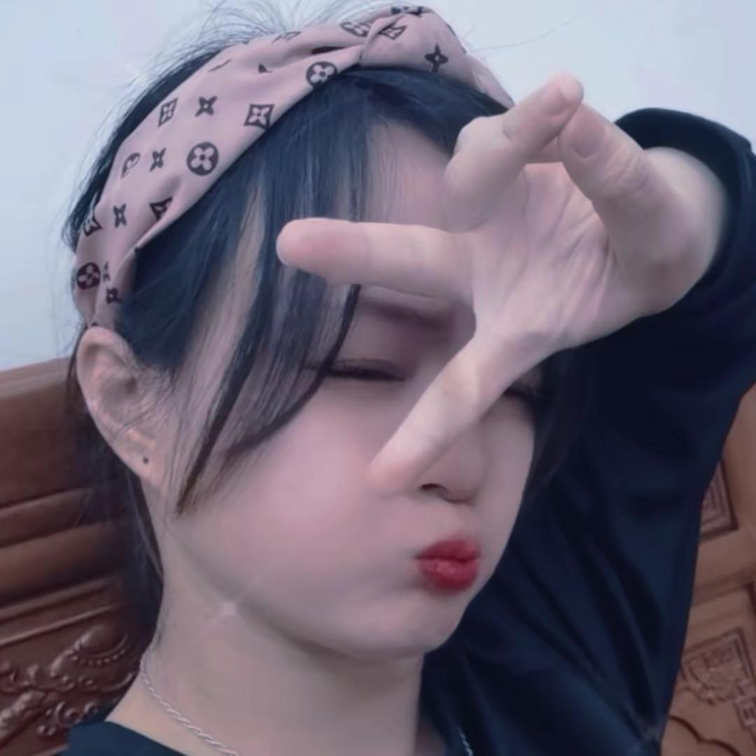 (娜🌸娜）🐱黑豆是只喵🐱