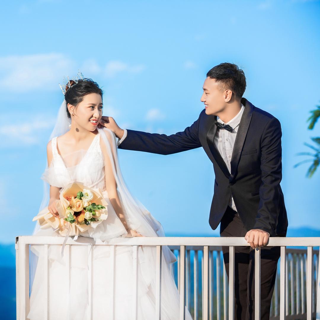 坚强佳佳（小李爱人）