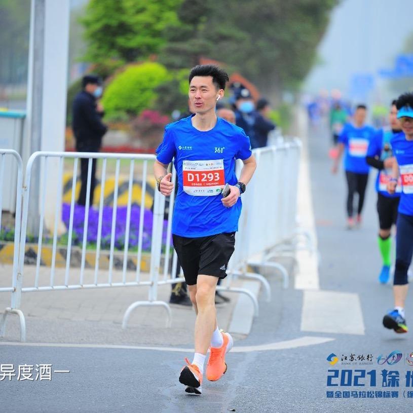 跑步的董事长