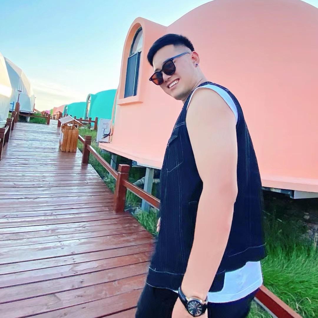 臭臭💯好久不见