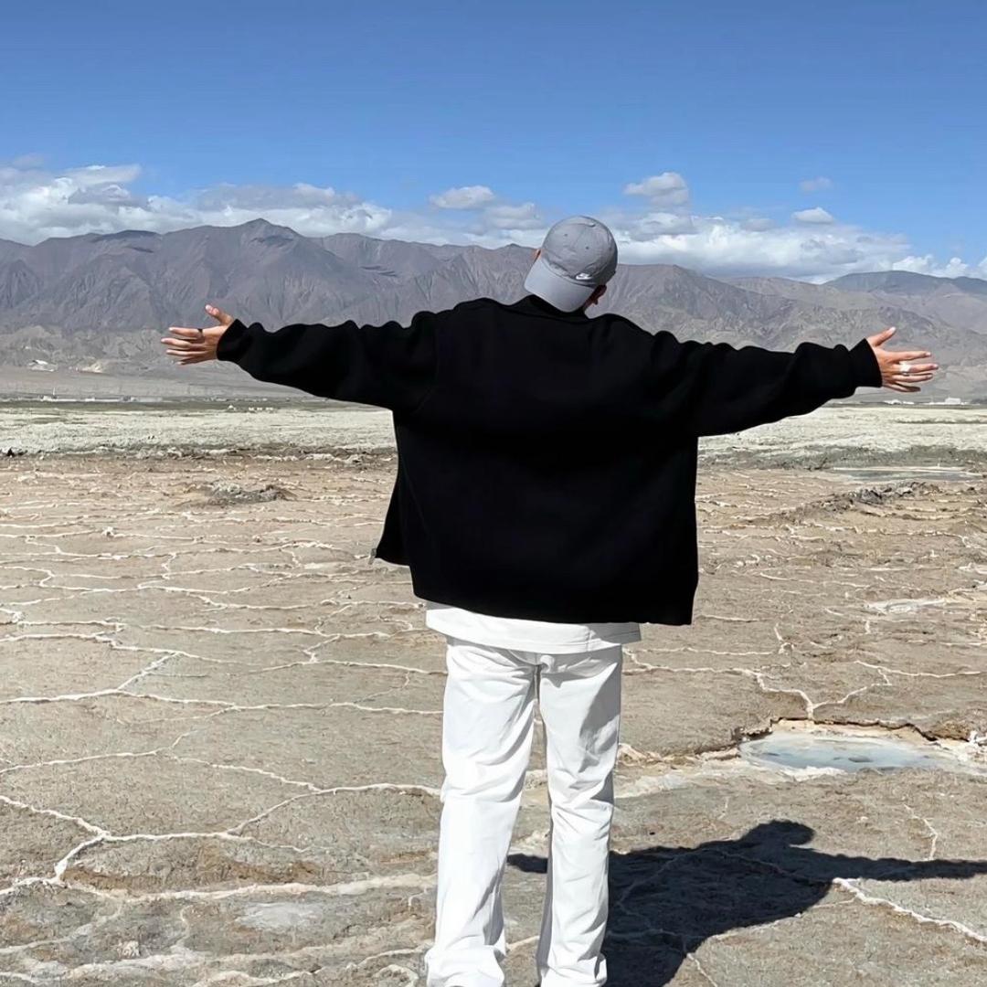 阿洋今天穿什么