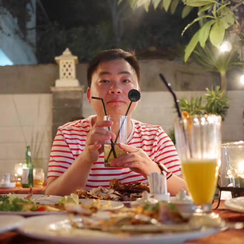 春哥爱游玩