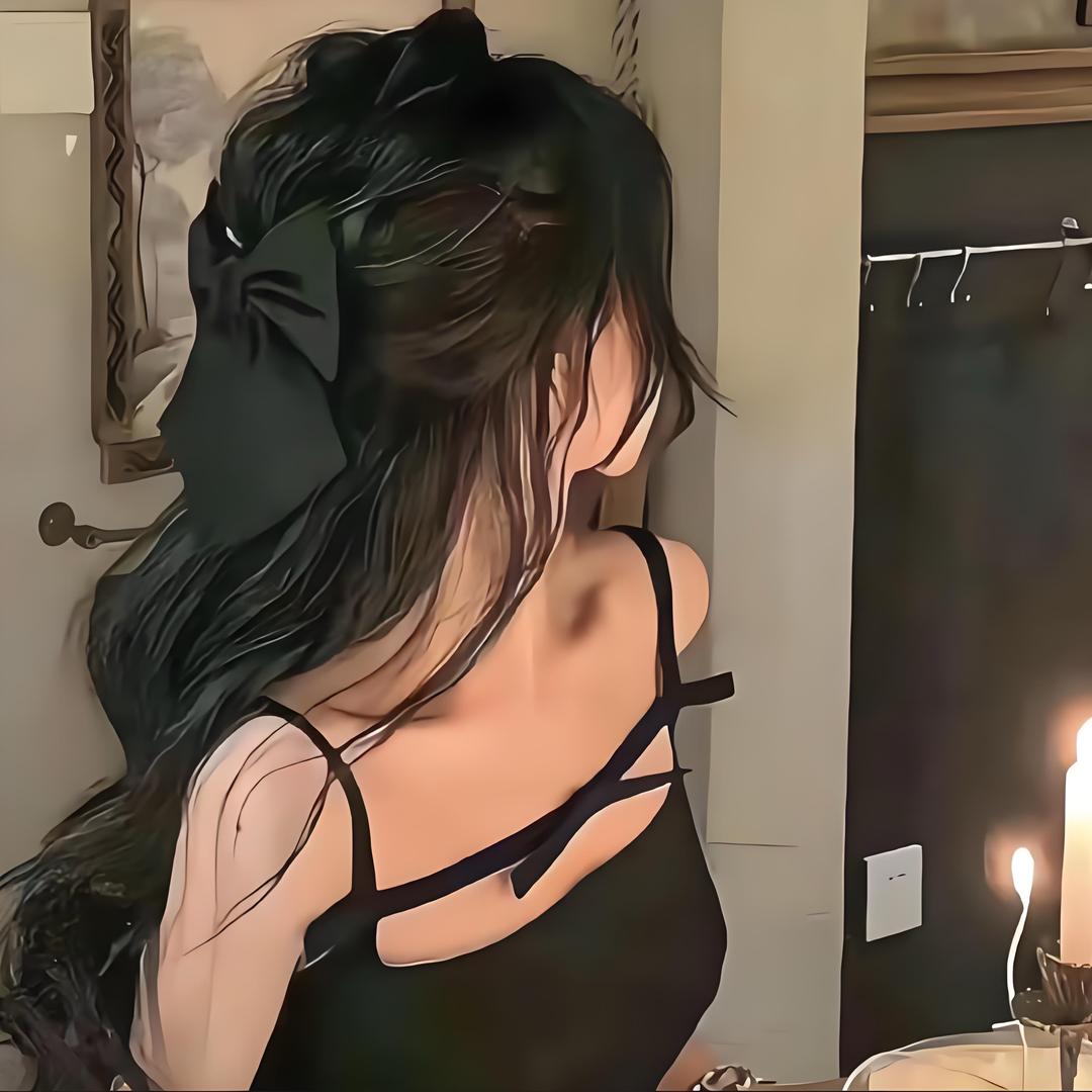 顾兮曼.