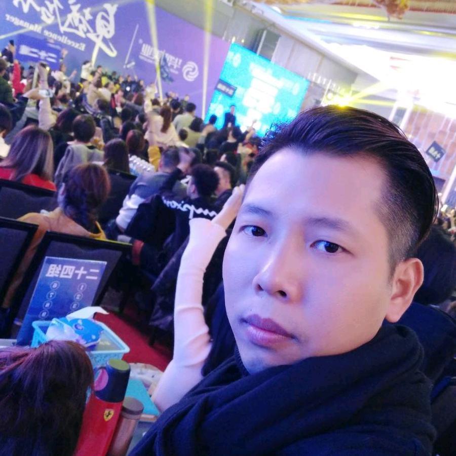 《名发师、名艺师》创始人:黄学