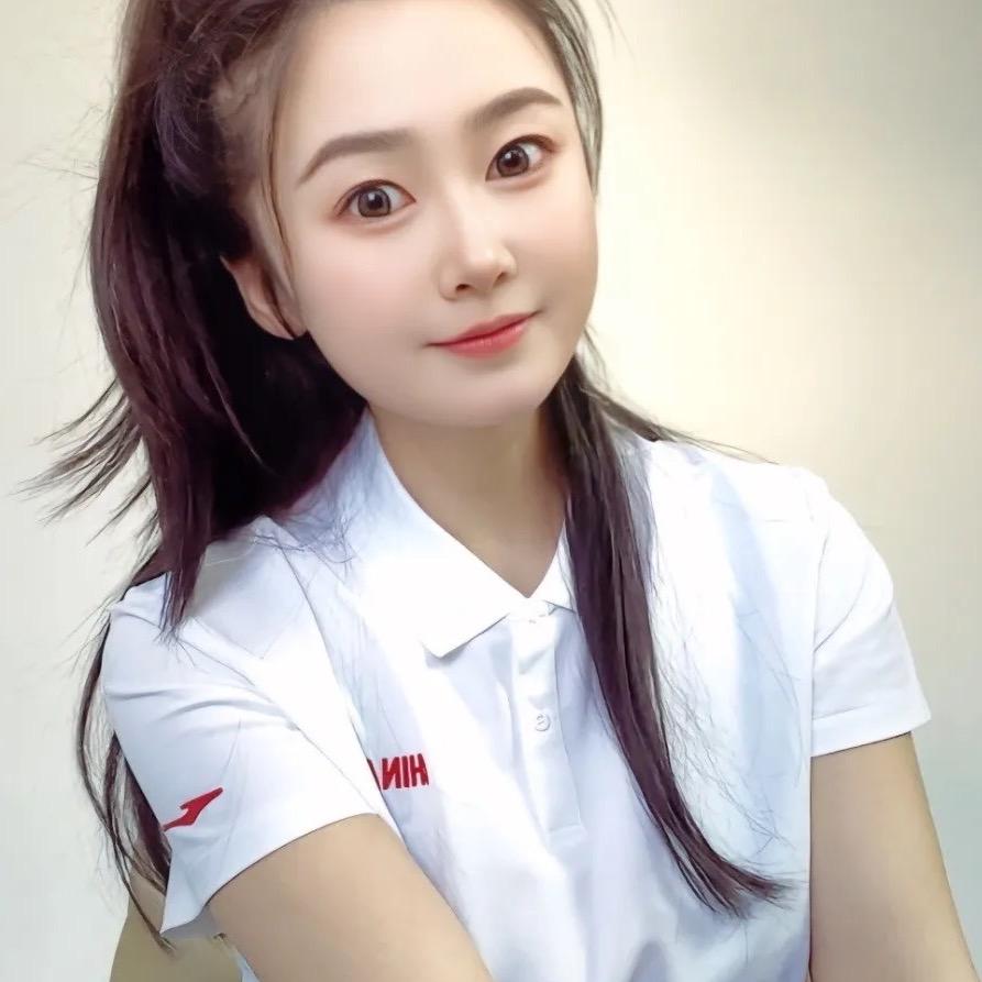 绾尔熊函谷时尚女装专卖店