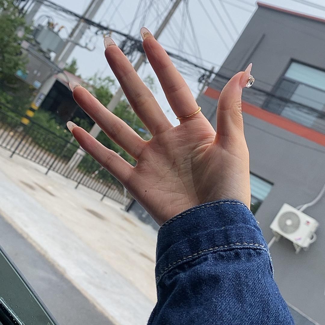 173.
