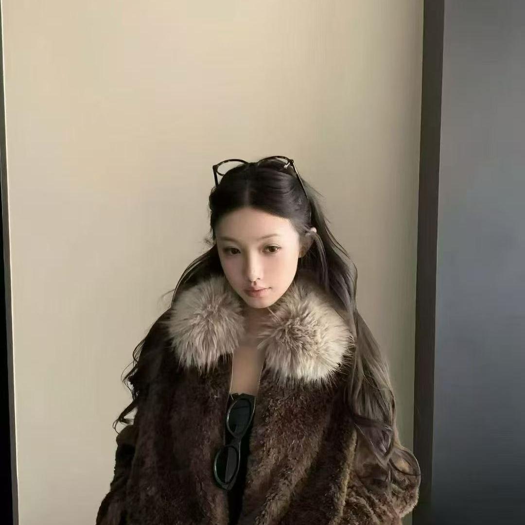 南阳市两朵fa服装店